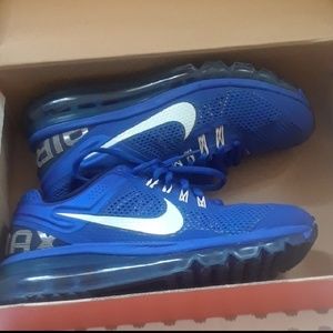 royal blue women's nike sneakers